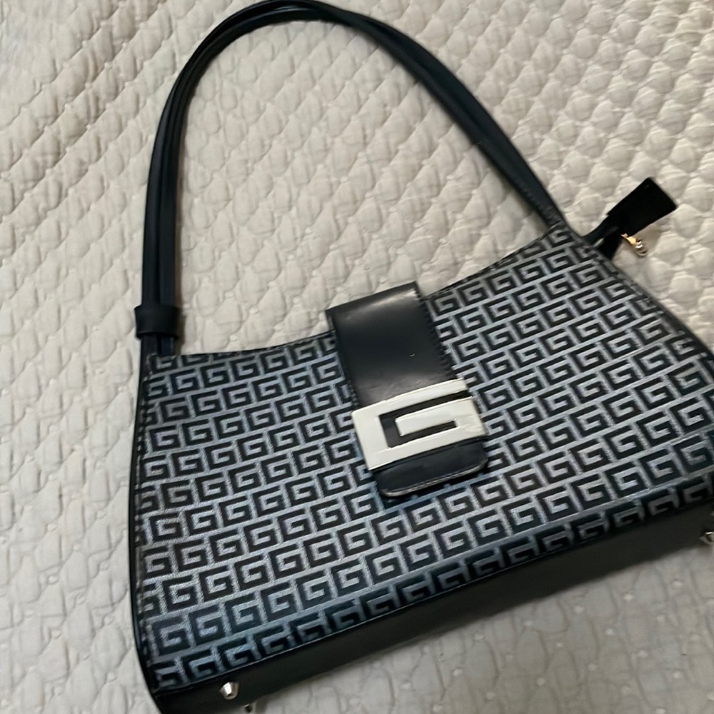 Black & gray Guess bag/purse